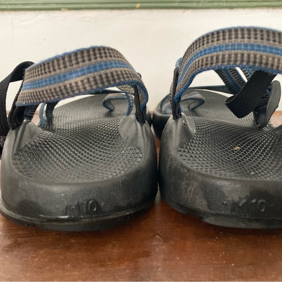 Men’s Chaco Sandals with toe strap, Sz 10 - Picture 3 of 4